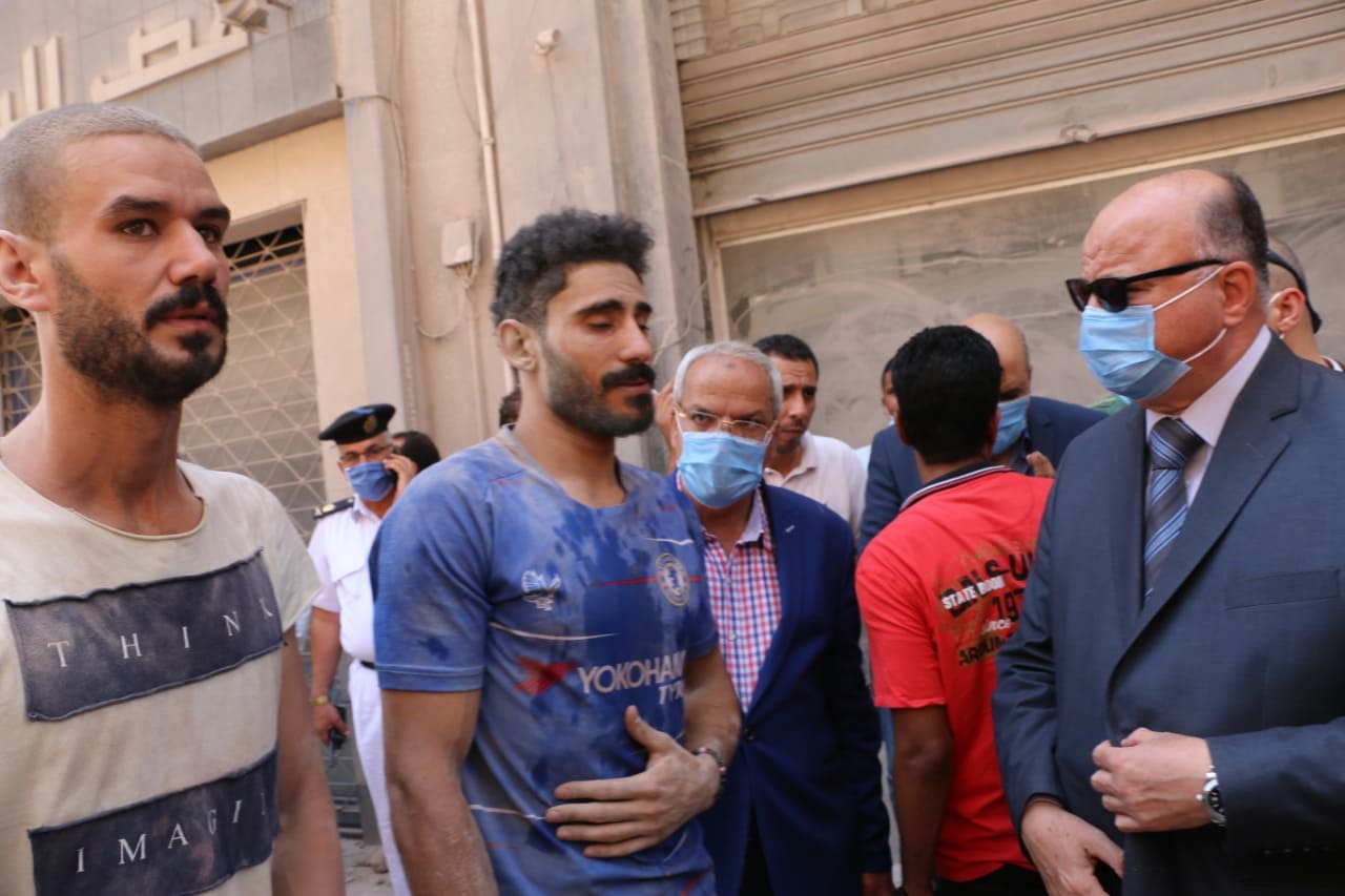 انهيار العقار في شارع قصر النيل