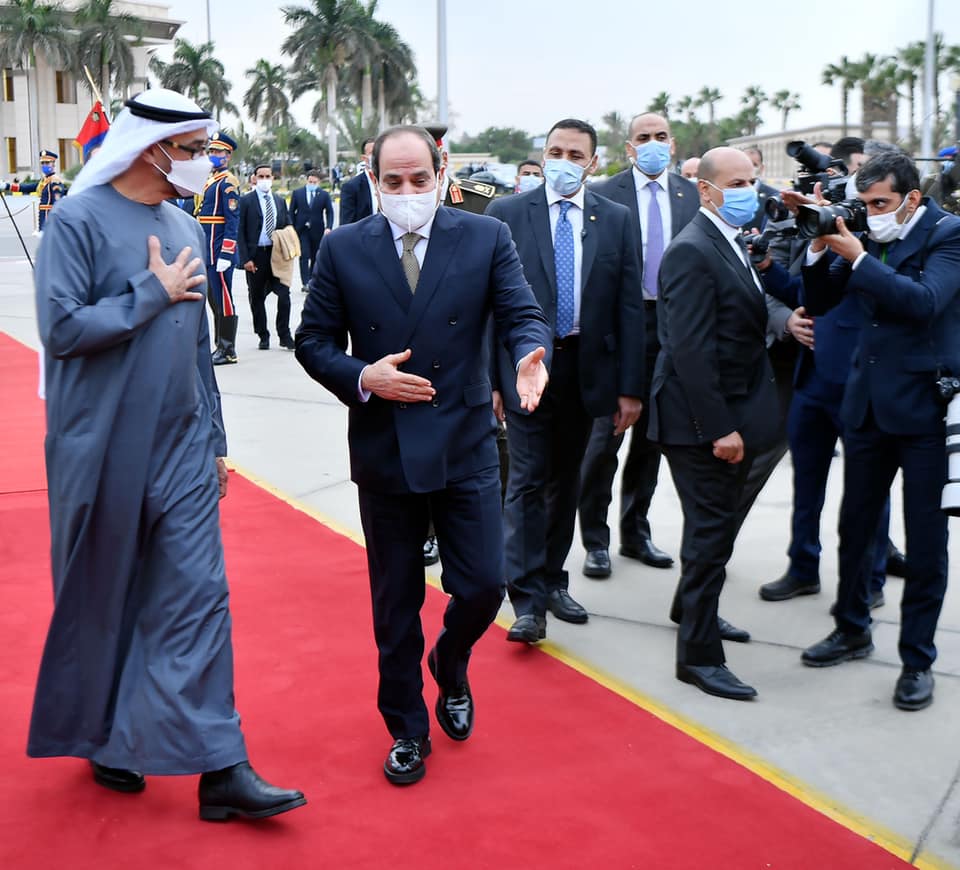الرئيس السيسي يودع ولي عهد ابو ظبي