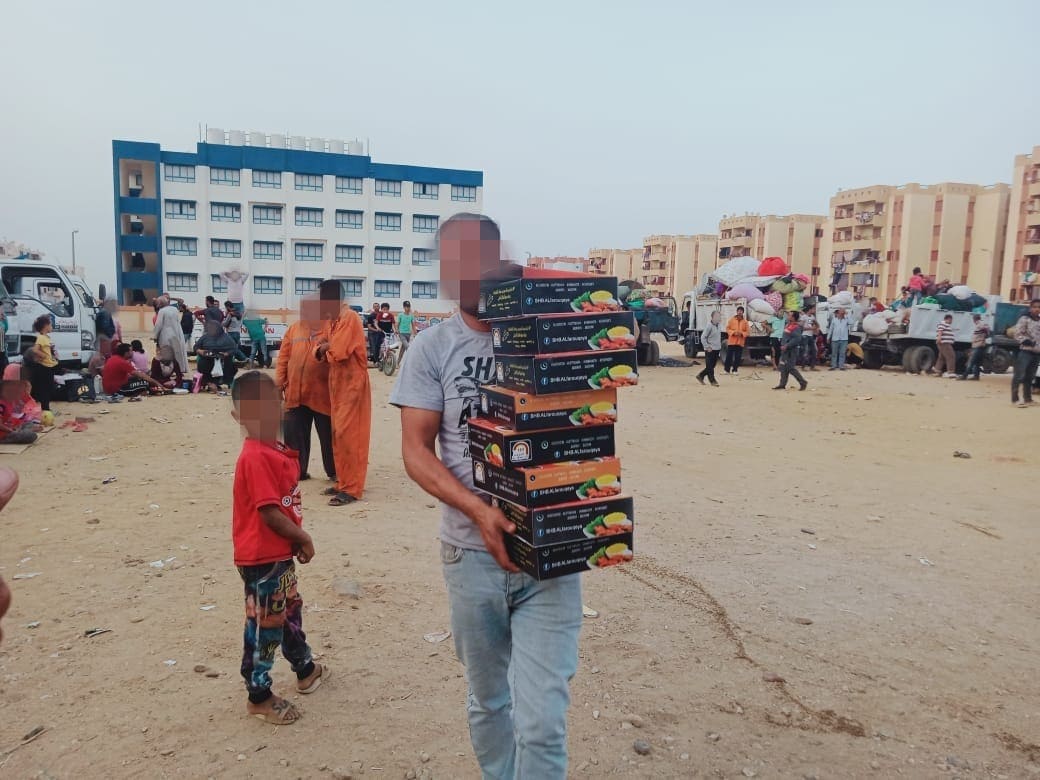 توزيع وجبات الإفطار