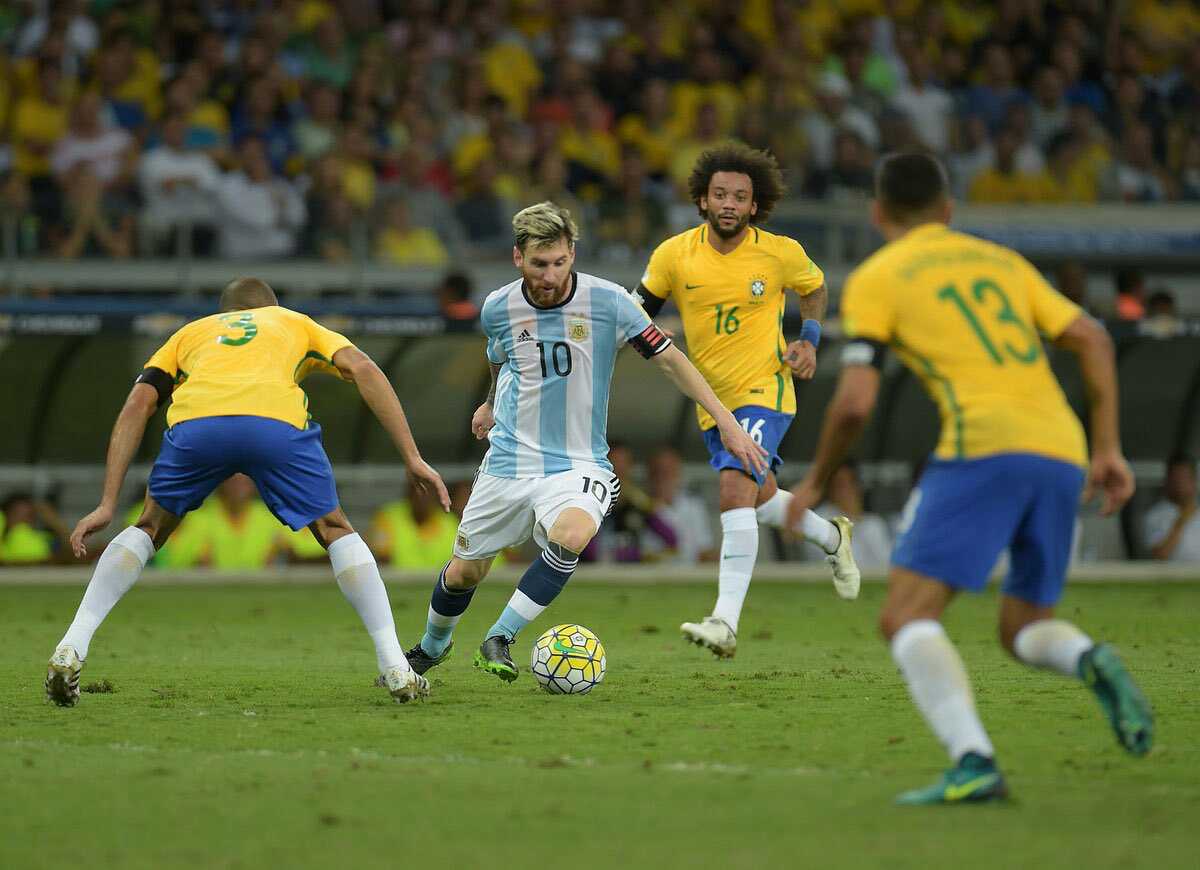 منتخب البرازيل والأرجنتين