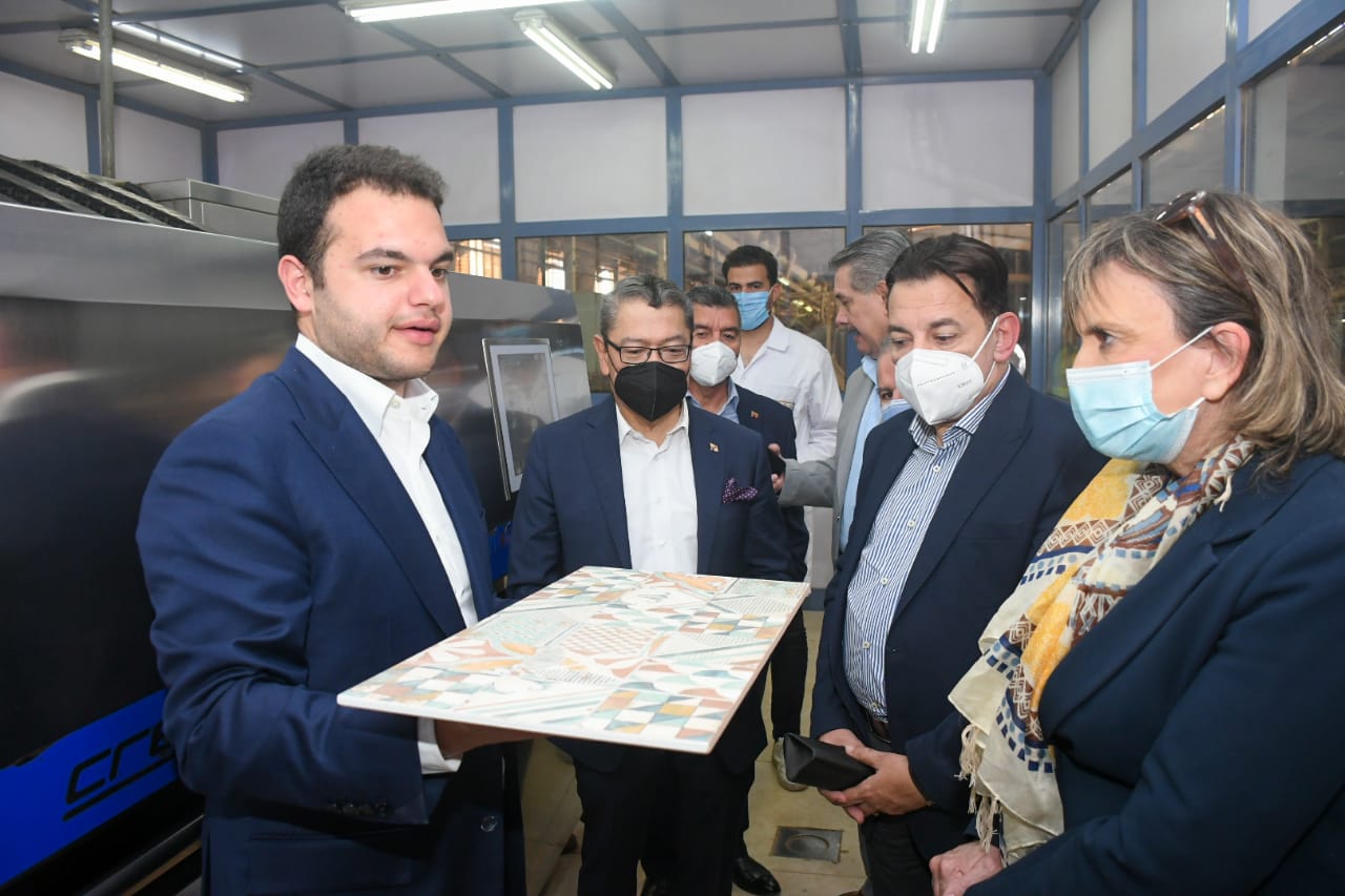 رجل الأعمال طارق أبو العينين