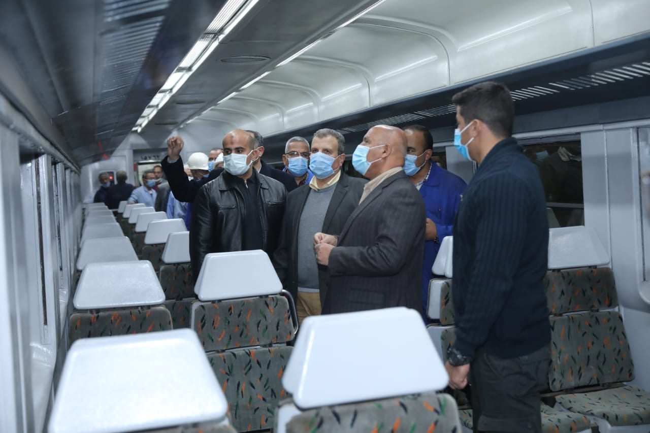 وزير النقل يتفقد ورش العمرات