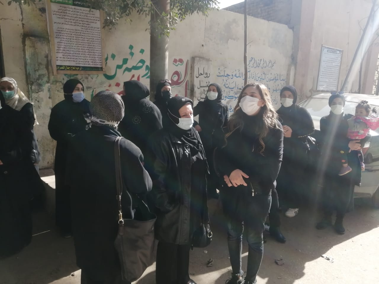 توافد أقارب تهاني الجبالي