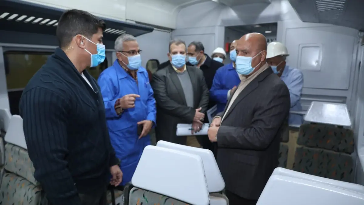 وزير النقل يتفقد ورش العمرات