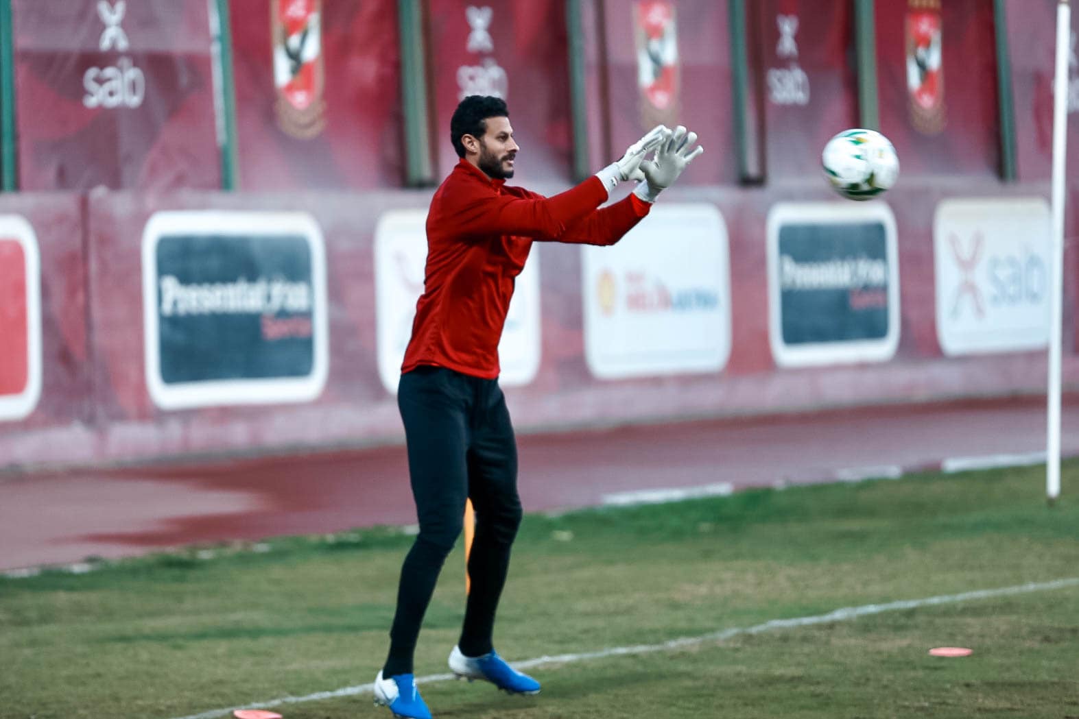 أبرزهم الحاوي وإبراهيم.. 10 لاعبين يغيبون عن الأهلي في مباراة المريخ السوداني 8