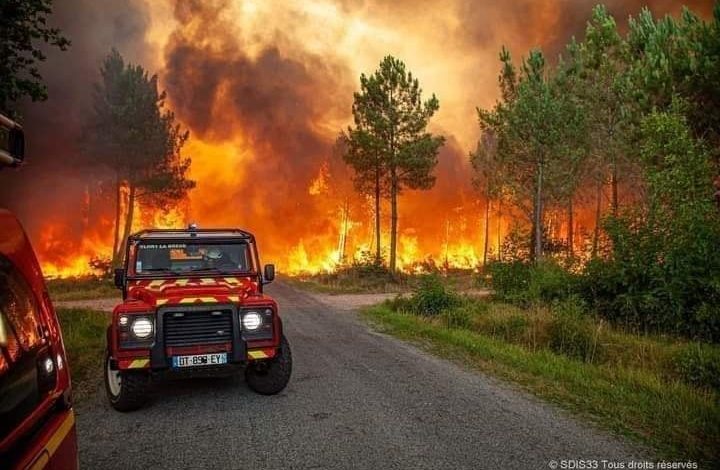 اشتعال الحرائق في بريطانيا
