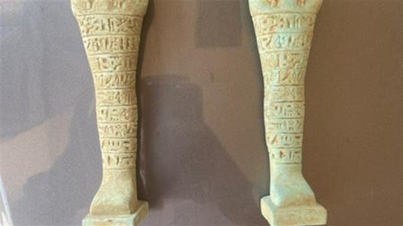 القطع التي يشتبه في أثريتها