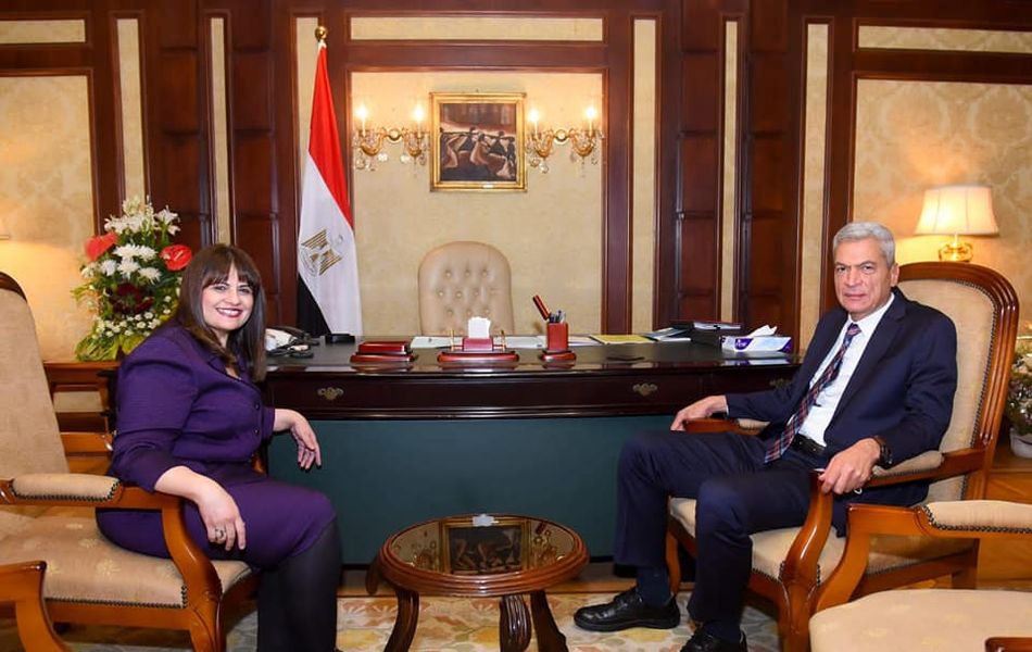 وزير الهجرة خلال اللقاء