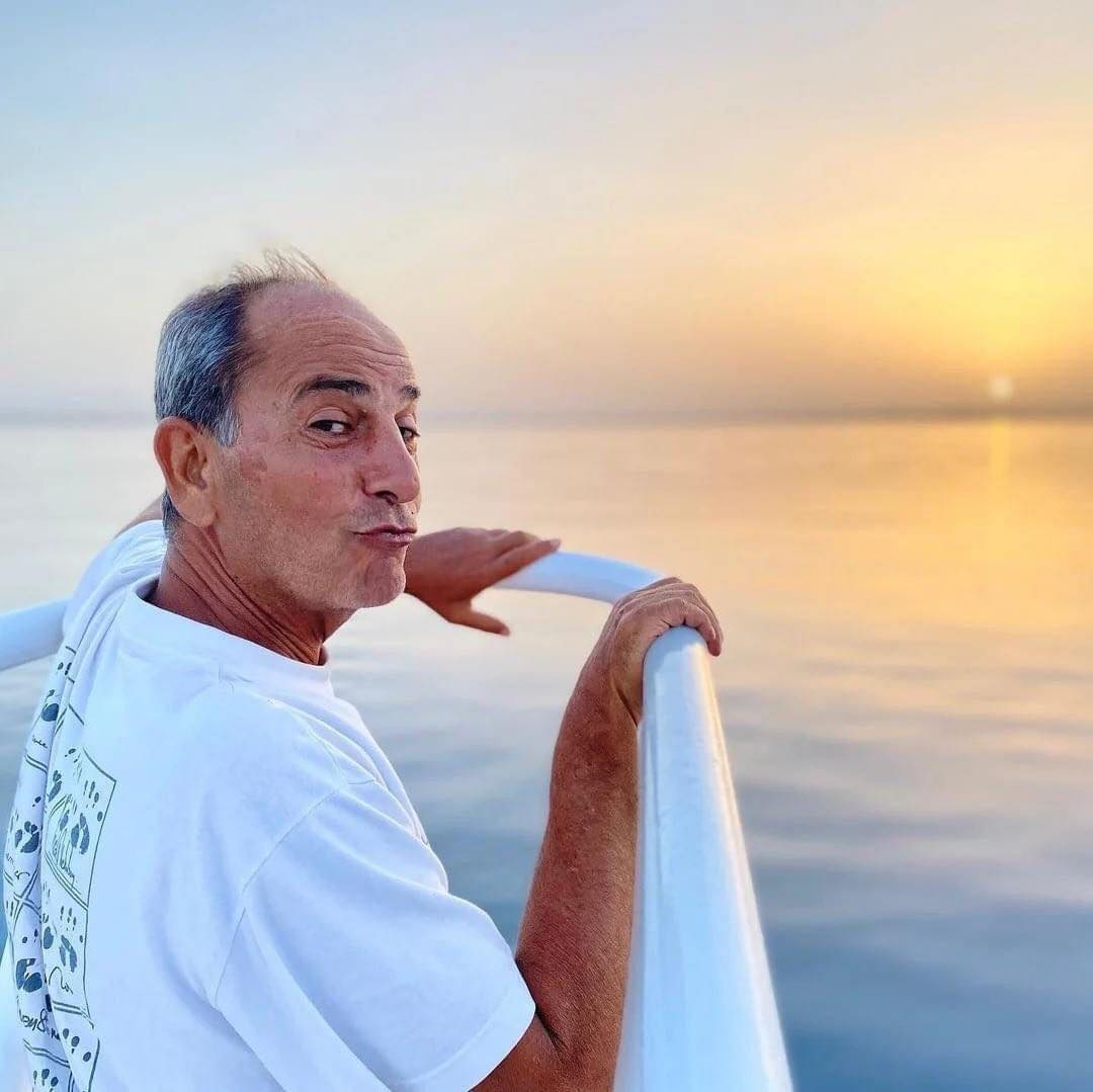 آخر ظهور للراحل هشام سليم وسط البحر.. صور