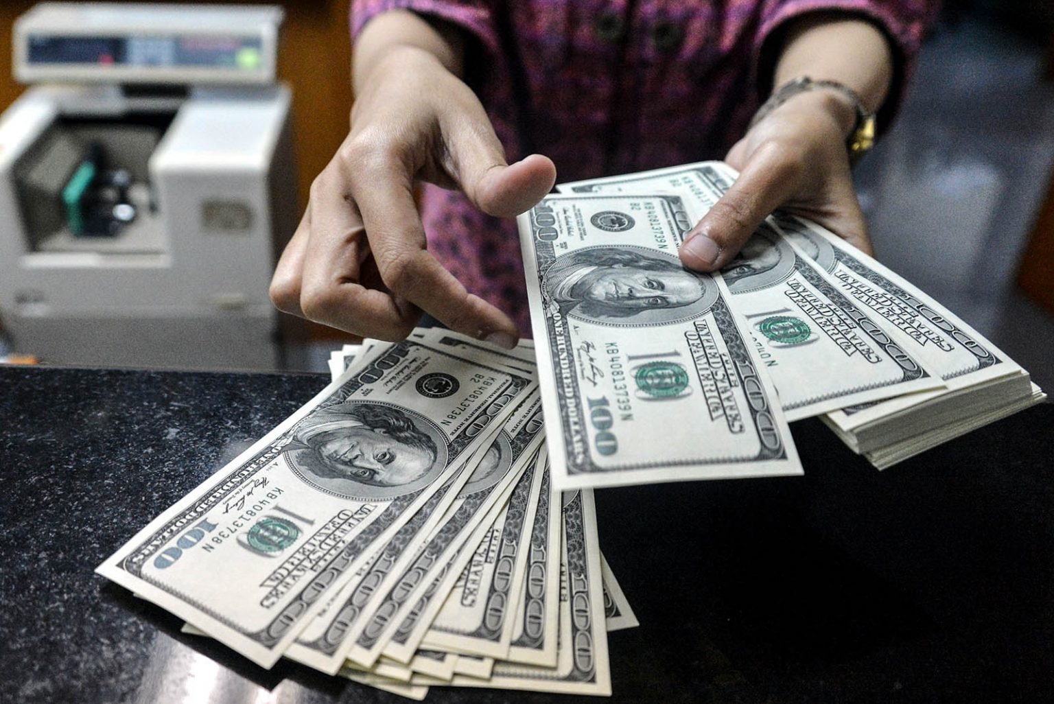 أسعار الدولار مقابل الجنيه اليوم