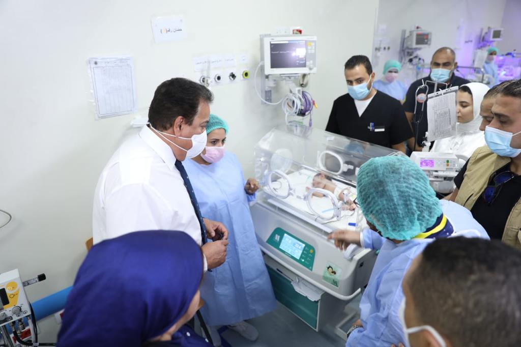 زيارة وزير الصحة لمستشفى أبو تيج بأسيوط