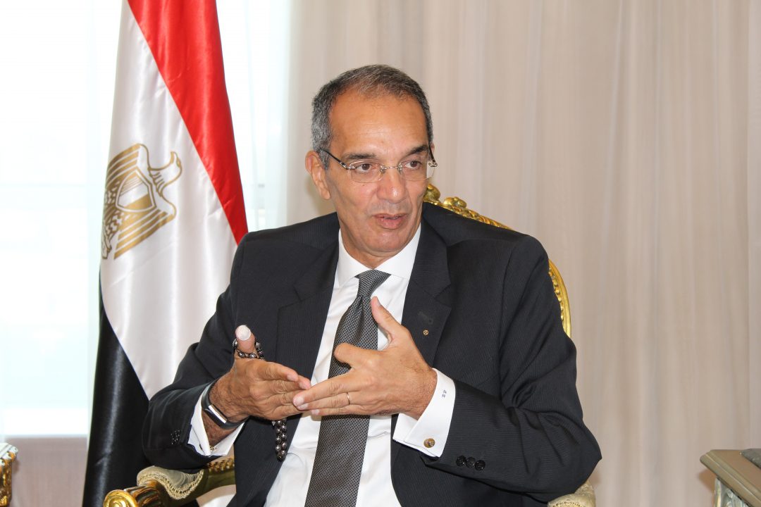 وزير الاتصالات