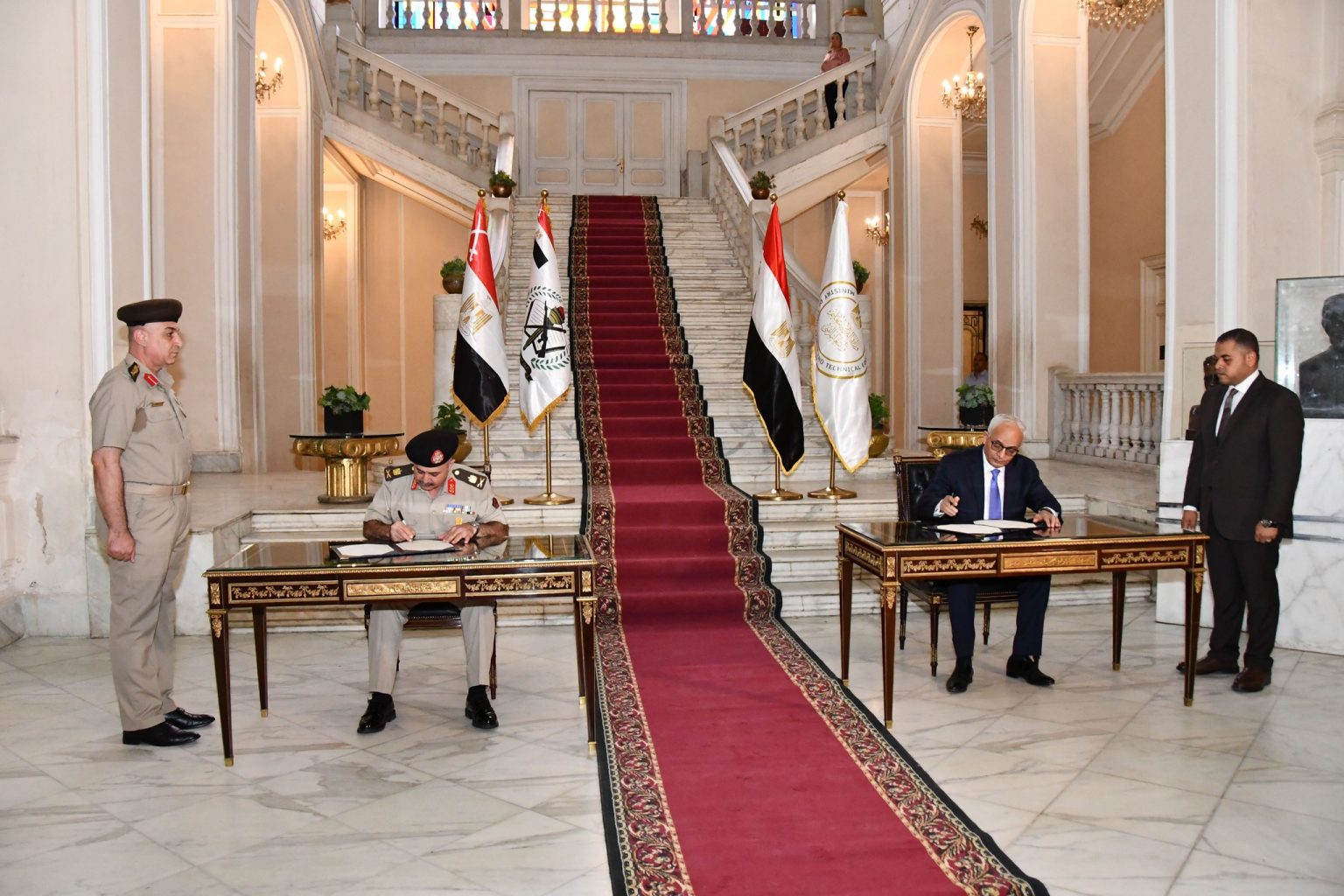 جانب من توقيع بروتوكول تعاون مع وزير التربية والتعليم