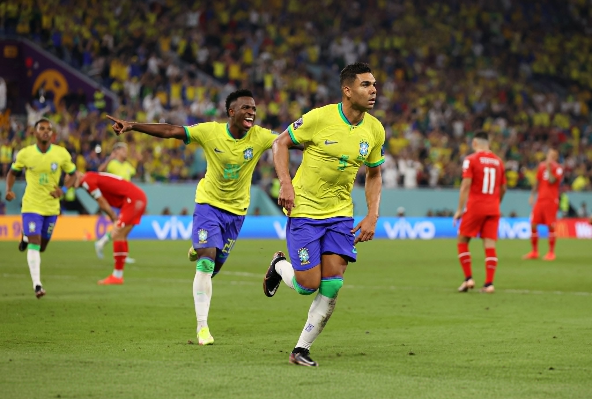 فرحة كاسيميرو بهدف البرازيل ضد سويسرا
