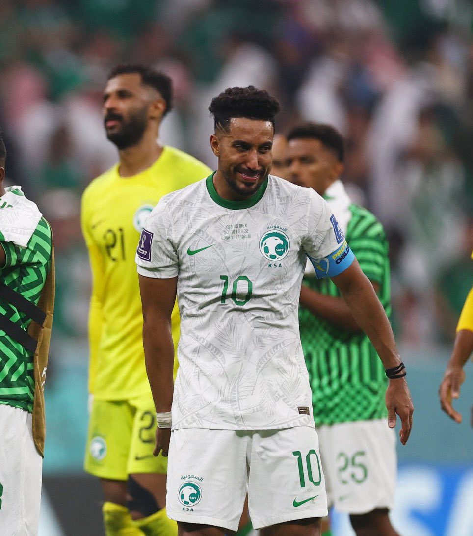 بكاء سالم الدوسري بعد خروج السعودية من دور المجموعات بكأس العالم 2022 ...
