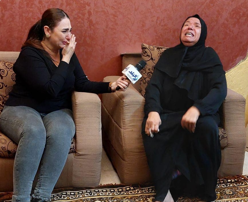 نهال طايل مع والدة مصطفى