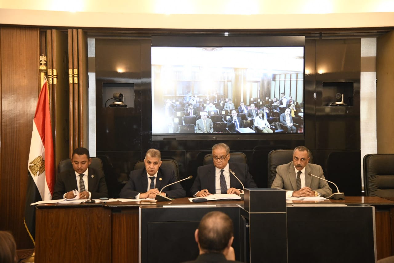 اجتماع اللجنة التشريعية بالبرلمان