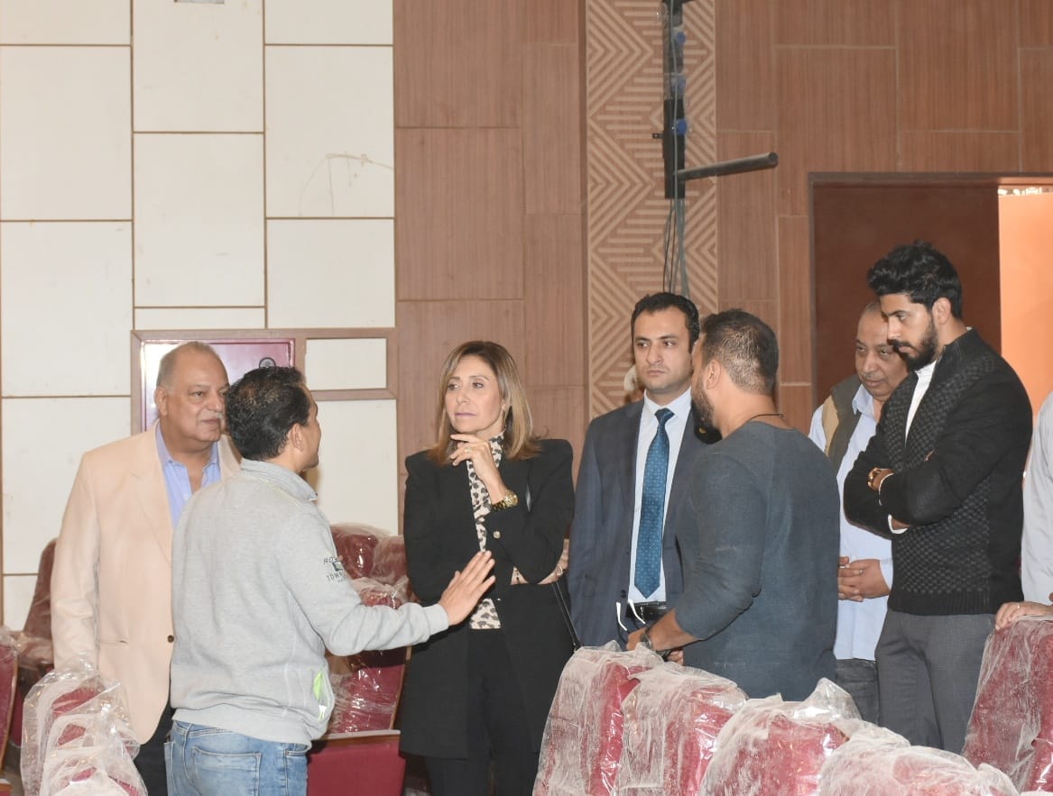 وزيرة الثقافة