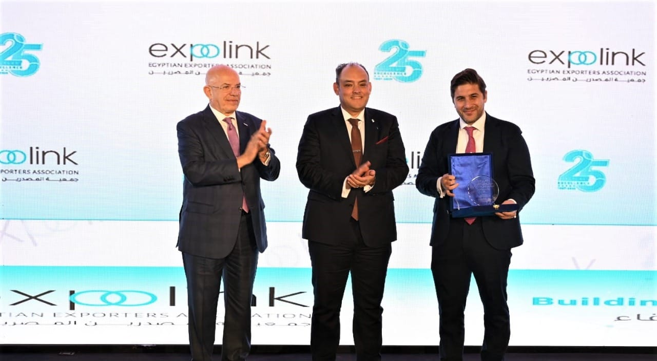 المهندس أحمد سمير وزير التجارة والصناعة
