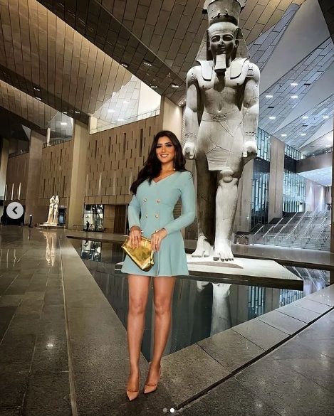 مي عمر في المتحف المصري الكبير