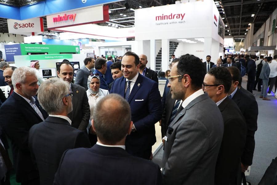 رئيس الرعاية الصحية خلال جولة تفقدية