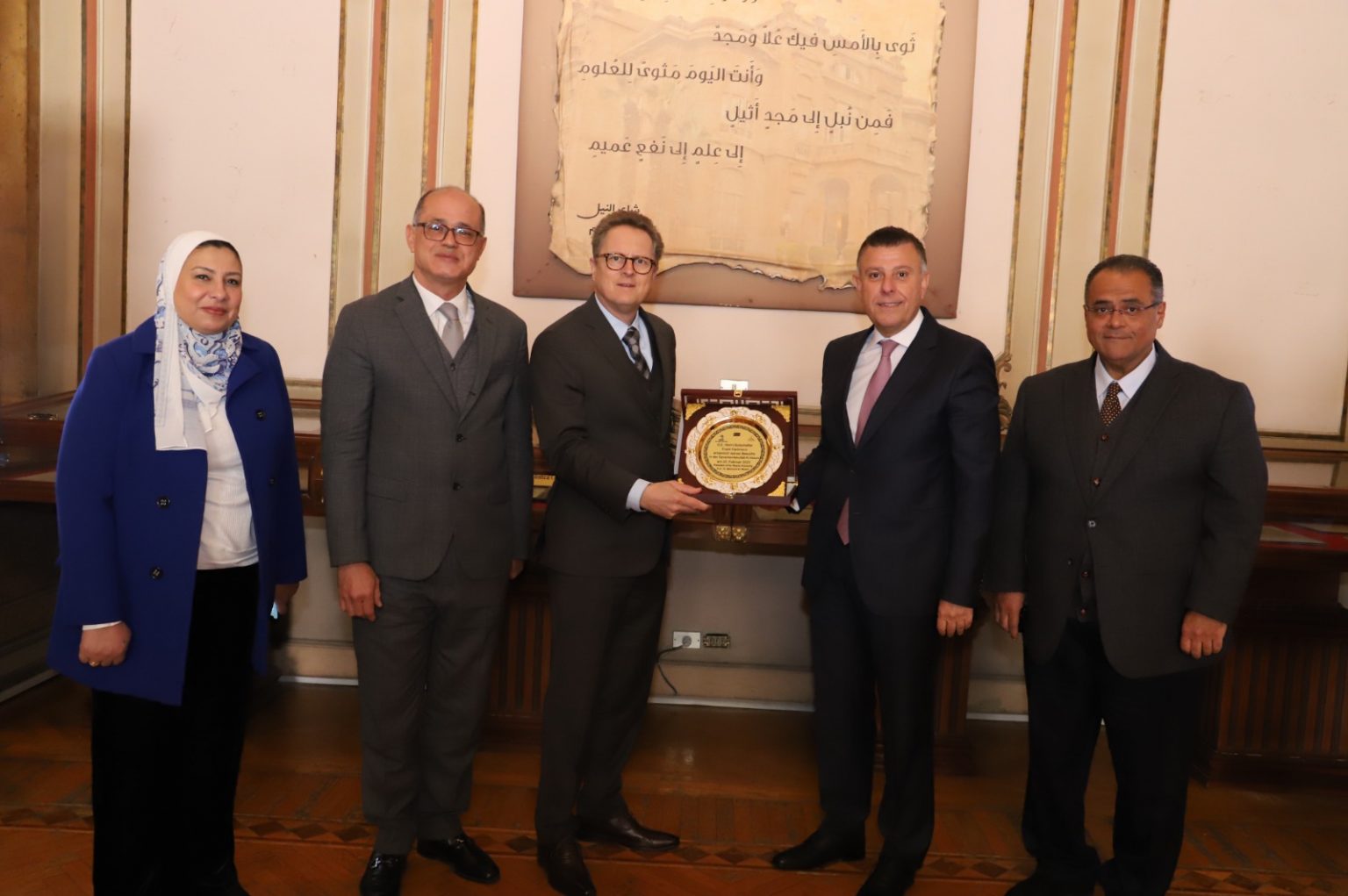 السفير الألماني خلال لقاء رئيس جامعة عين شمس