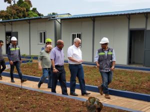 رئيس المقاولون العرب يزور مشروعات الشركة بأوغندا