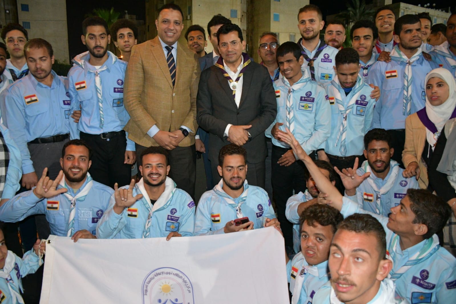 وزير الرياضة يفتتح مهرجان الجوالة الجوية المصرية والعربية بالأسكندرية