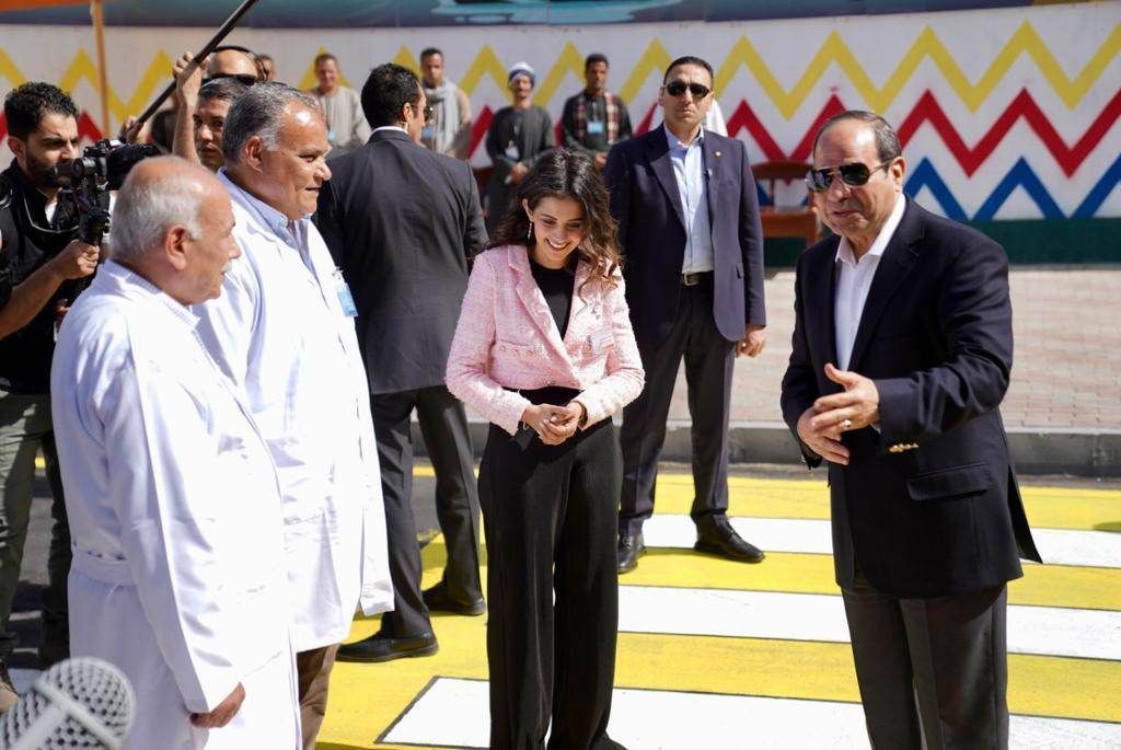 الرئيس السيسي لمتطوعي مشروعات حياة كريمة: جهدكم يشرف ويفرح