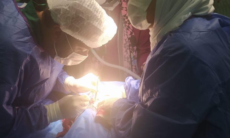 أثناء إجراء العملية الجراحية