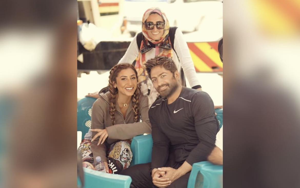 دينا الشربيني وتامر حسني في كواليس فيلم تاج