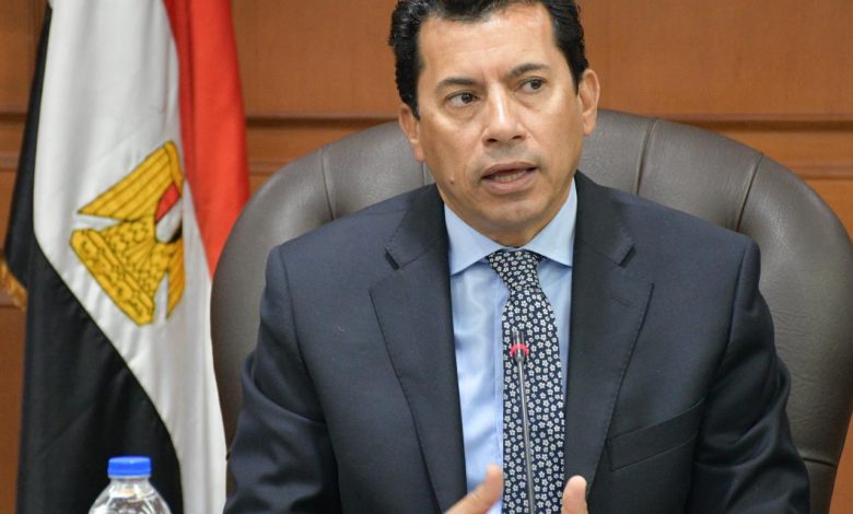 وزير الشباب والرياضة