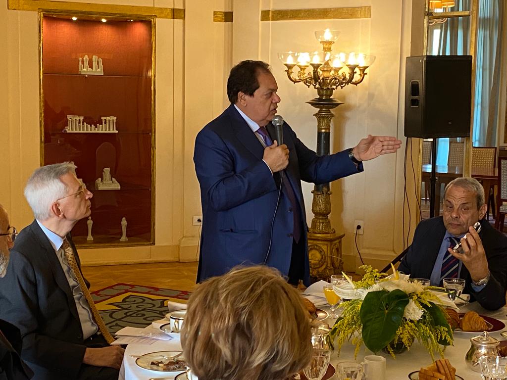 أبو العينين لرجال الأعمال الفرنسيين: مصر تبني بلدا جديدا والعاصمة الإدارية مساحتها 3 أضعاف باريس