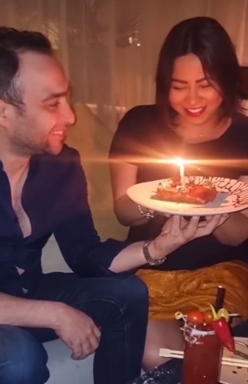 شيرين عبد الوهاب تحتفل بعيد ميلاد زوجها حسام حبيب بأجواء رومانسية..صور | قناة صدى البلد