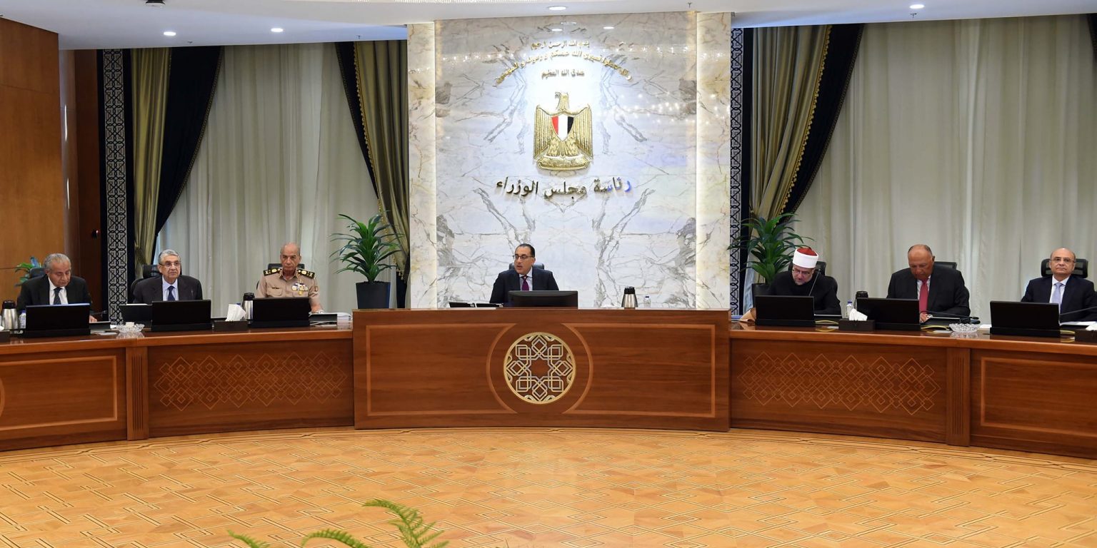 رئيس الوزراء يترأس اجتماع الحكومة اليوم