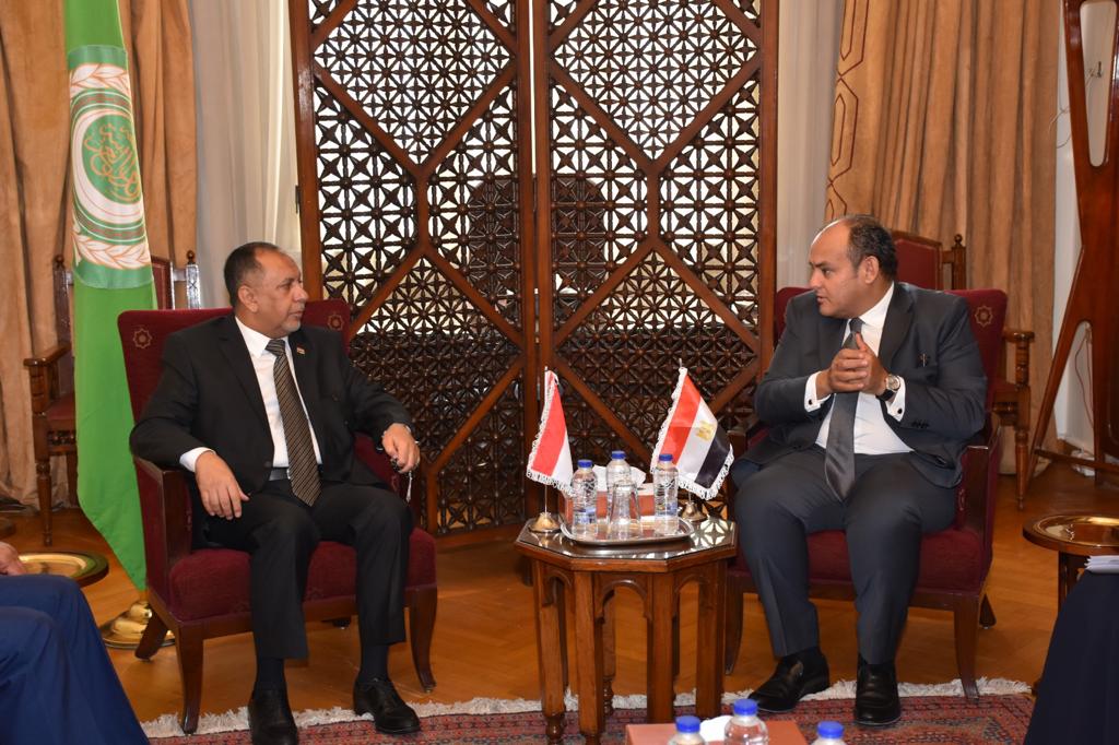 وزير التجارة والصناعة