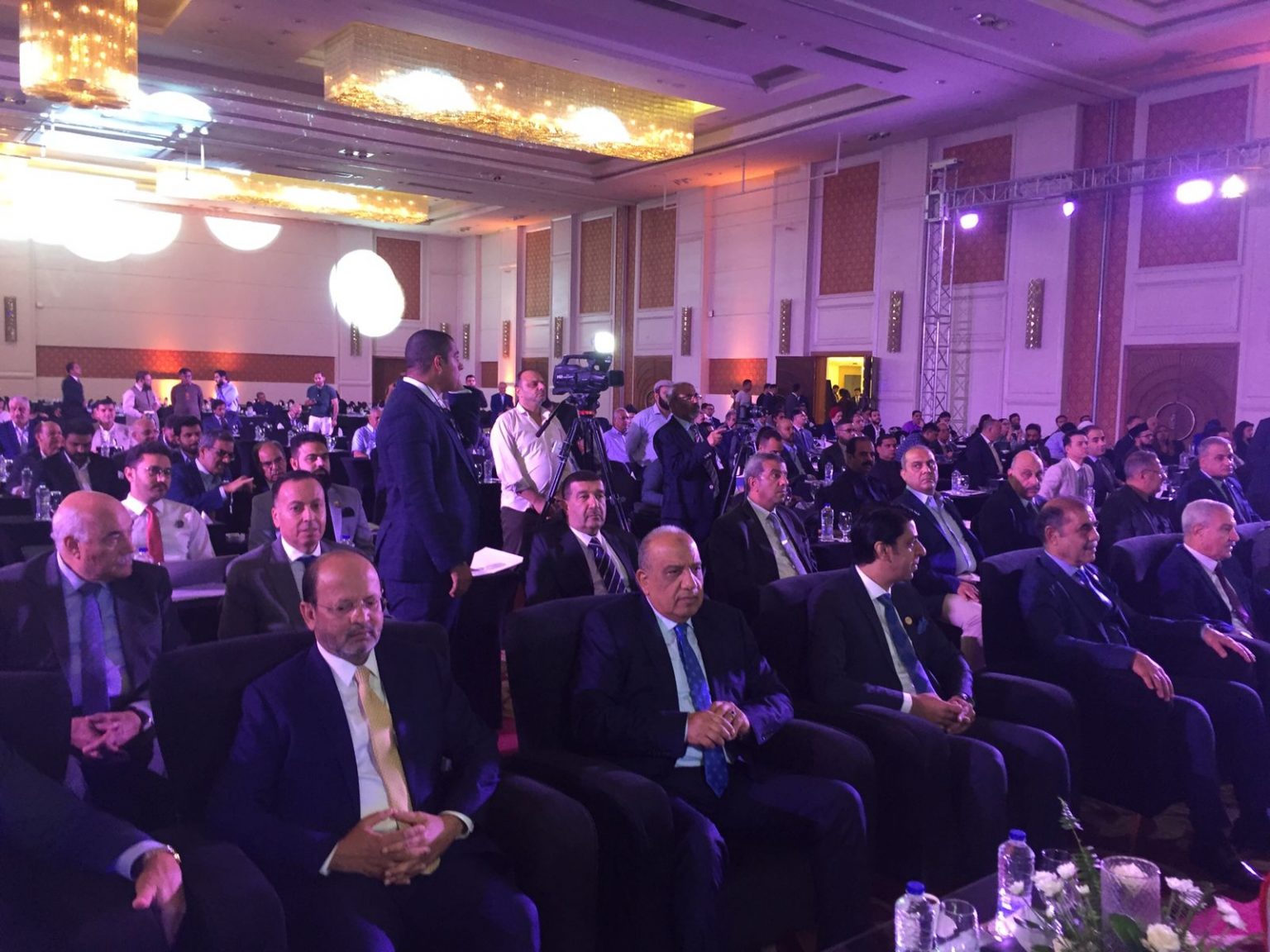 وزير قطاع الأعمال العام