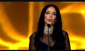 تكريم منى زكي في مهرجان ضيافة