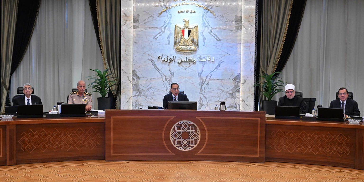 رئيس الوزراء يترأس اجتماع الحكومة اليوم