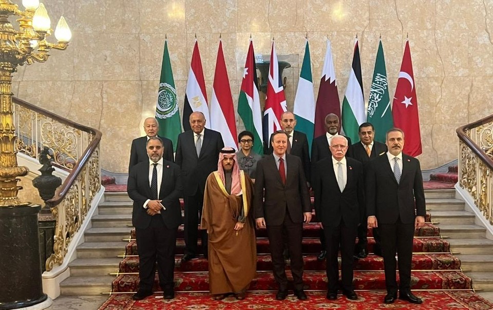 وزير الخارجية في صورة تذكارية مع وزراء الخارجية
