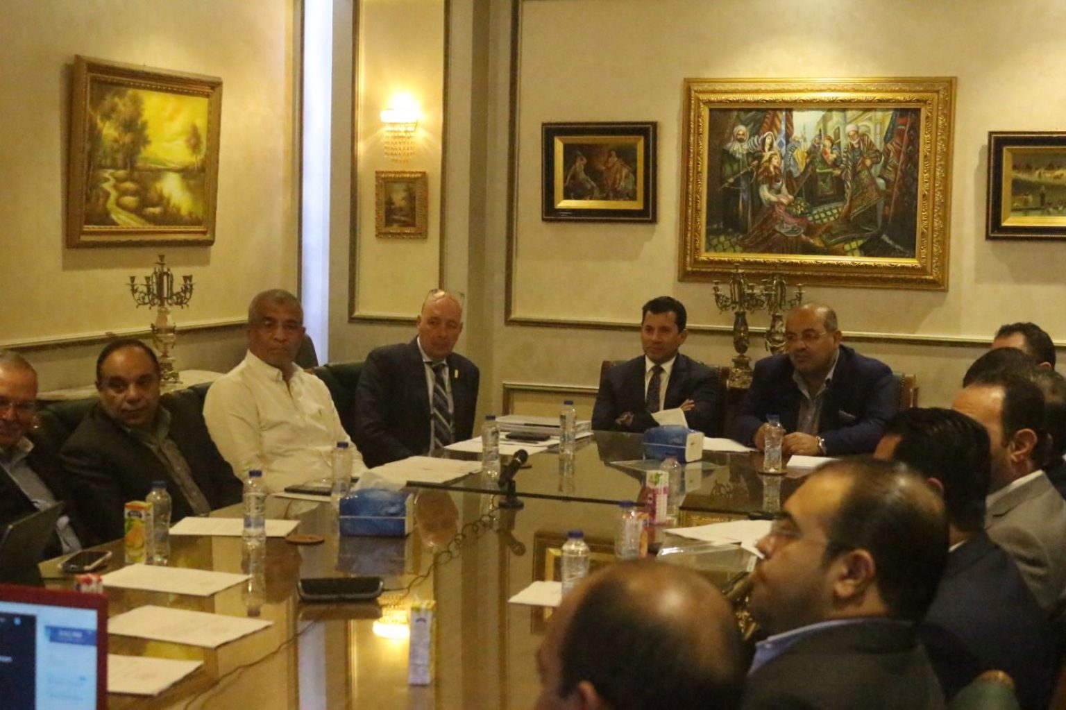 وزير الرياضة ورئيس اللجنة الأولمبية