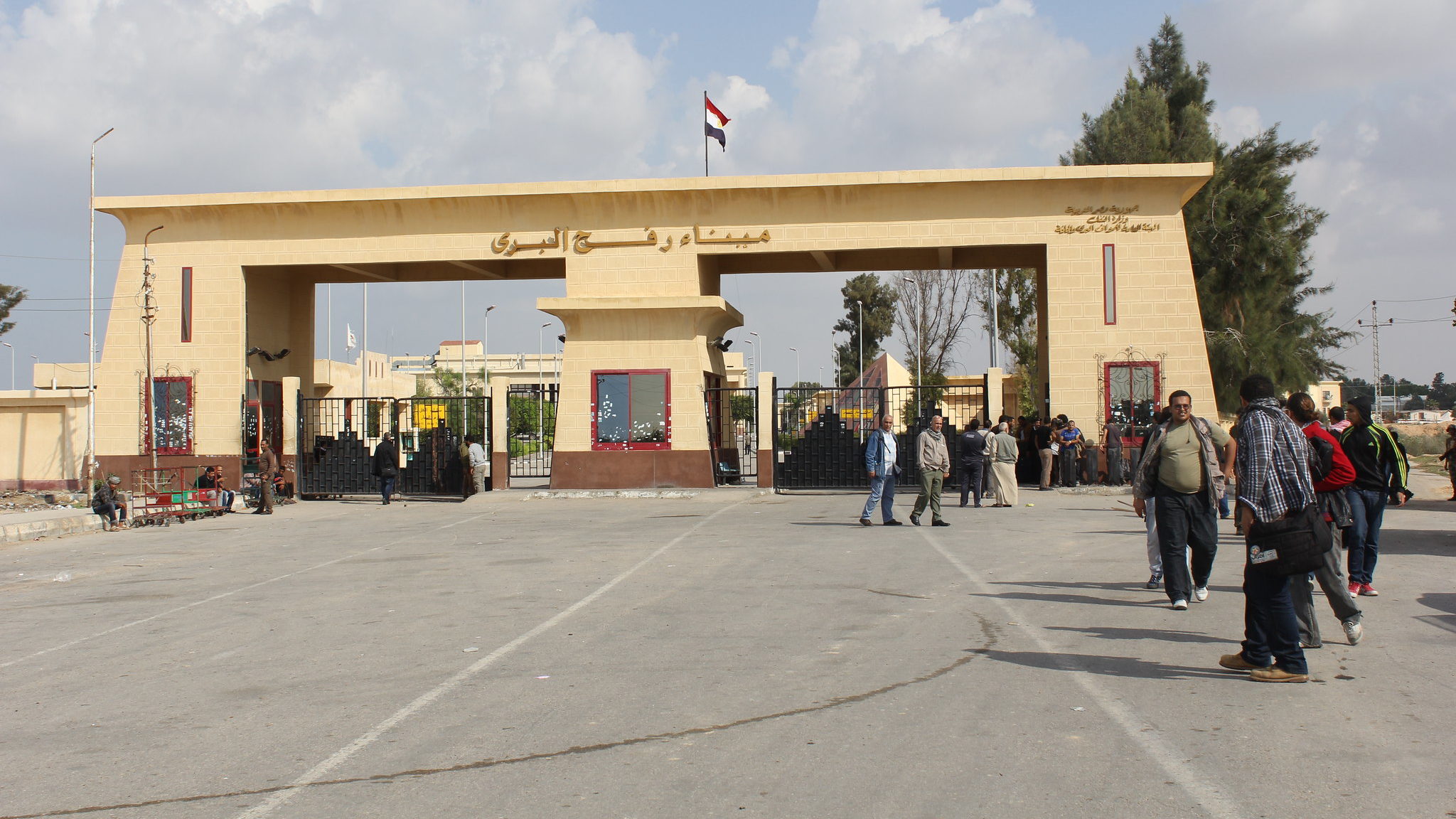 الوضع كارثي.. جهاد الحرازين: إسرائيل تستهدف خيام النازحين وتضغط على الفلسطينيين للحدود المصرية
