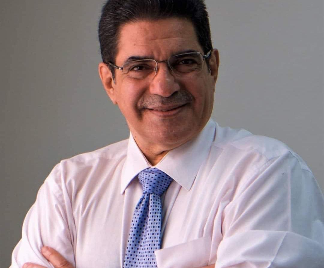 وفاة الإعلامي طارق الفطاطري