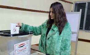 نجوم الفن يدلون بأصواتهم في انتخابات الرئاسة