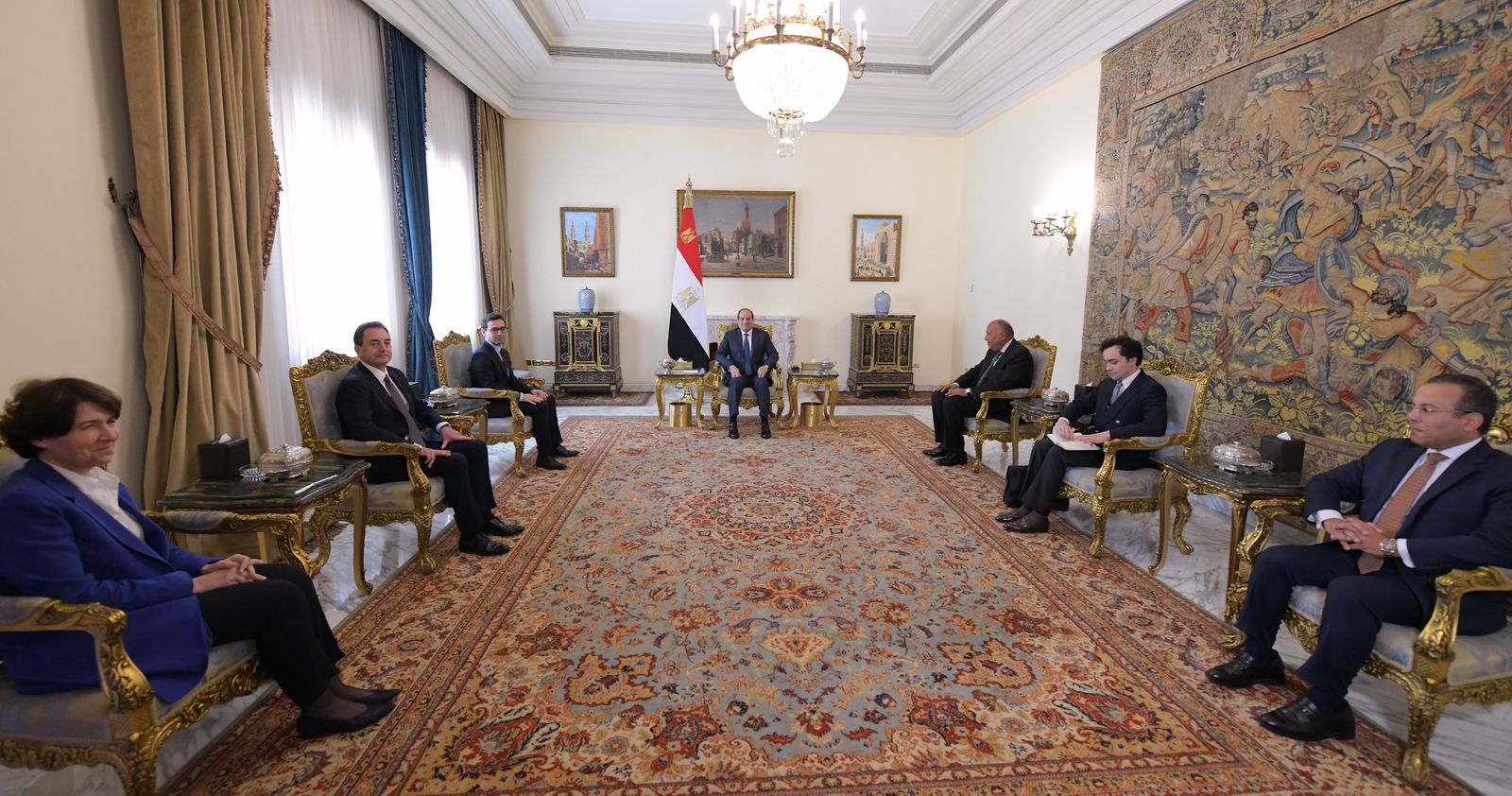 الرئيس السيسي ووزيرا الخارجية المصري والفرنسي