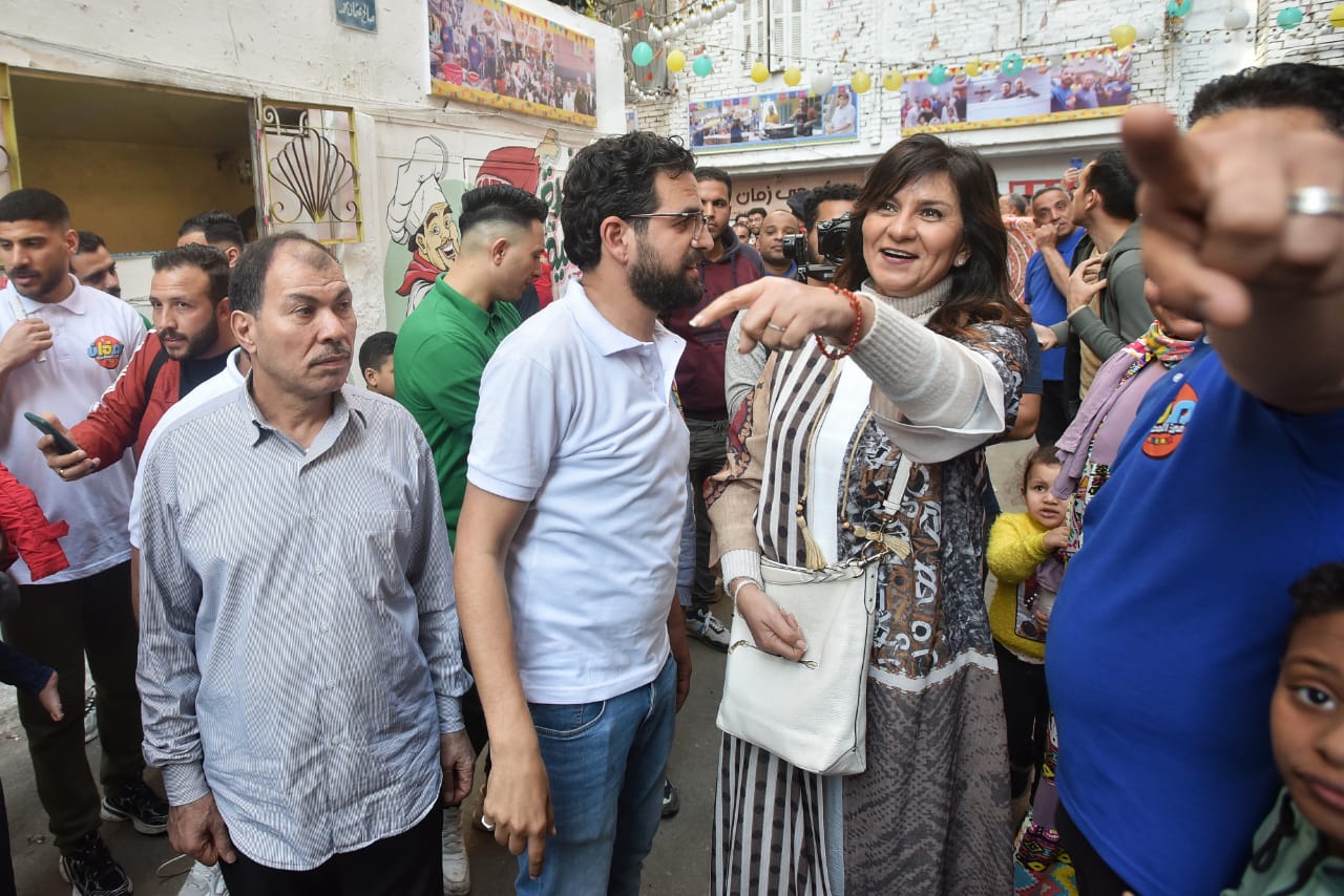 السفيرة نبيلة مكرم وزيرة الهجرة السابقة