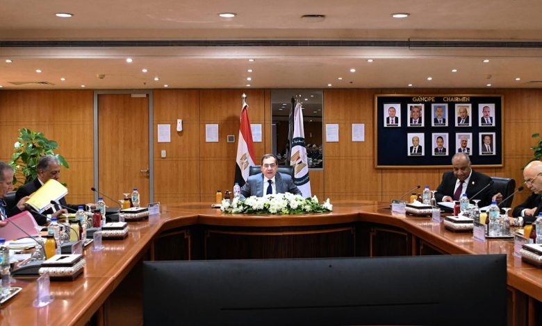 اجتماع وزير البترول