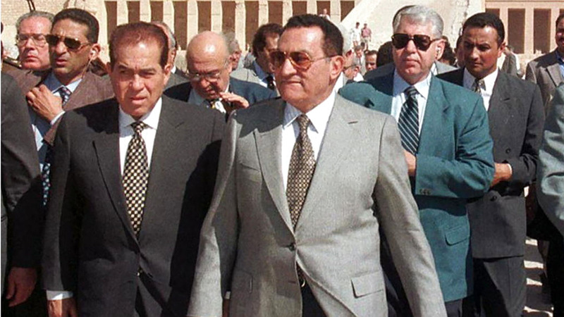 الدكتور كمال الجنزوري والرئيس محمد حسني مبارك