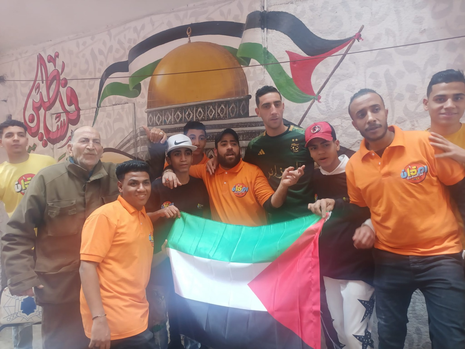علم فلسطين يزين احتفالات أهل المطرية بالإفطار السنوي