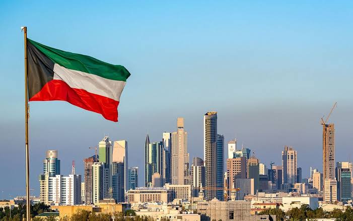 الكويت تطالب إيران بمغادرة اثنين من بعثتها